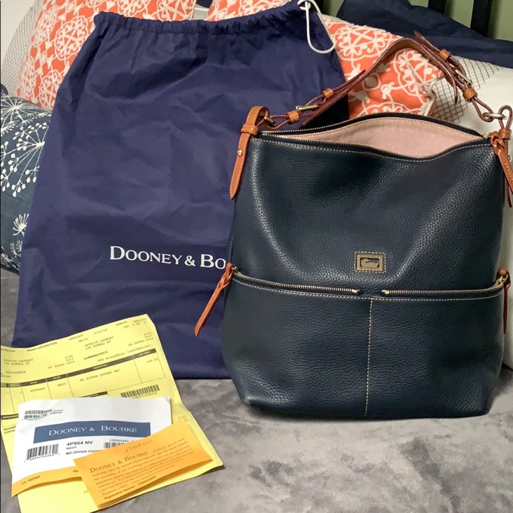 Dooney & Bourke navy leather shoulder bag